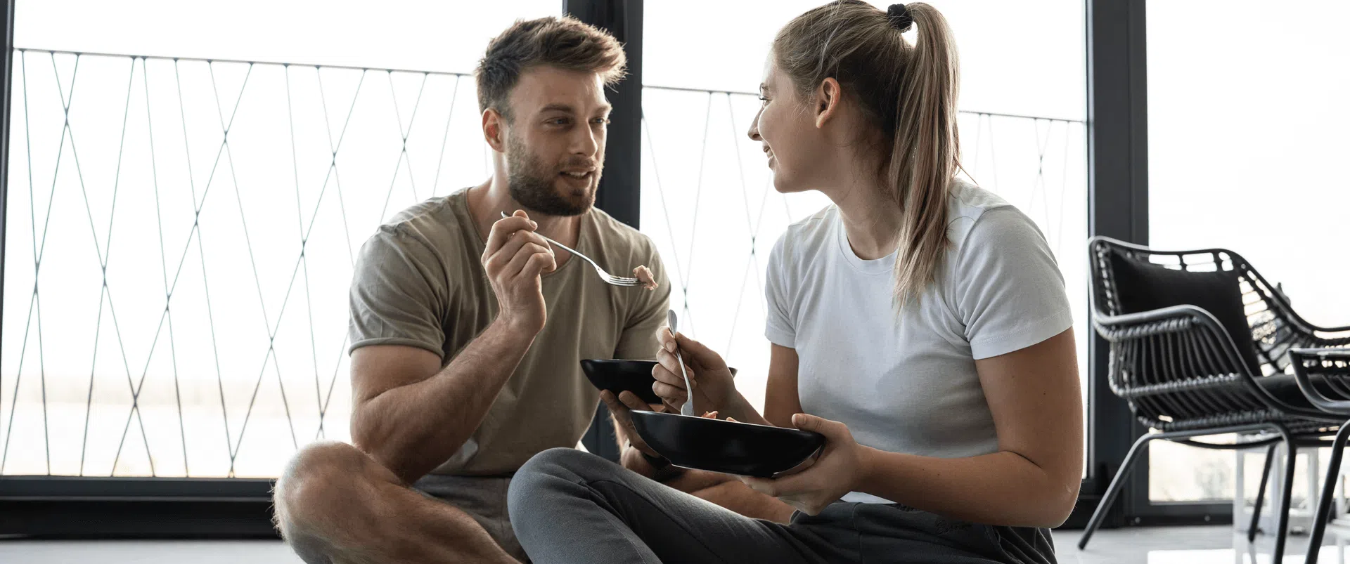 couple-eats-after-training